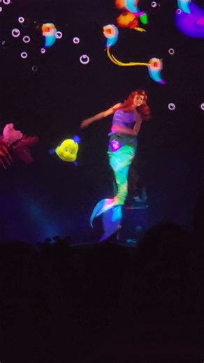 Ariel Can Dance & Swim at the Same Time!#ariel#hollywoodstudios #thelittlemermaidlive#mermaid
