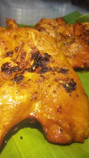 Hungry Passport Bangkok: From Fancy Mall Food to Street Party 🍢🍺 - Fried Pork Belly