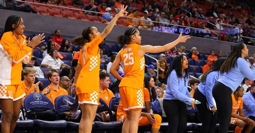 Lady Vols open SEC play at 2-0