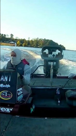 Ranger 361V Bass Boat Holeshot: Mercury 150 XR4 Blackmax 2-Stroke Outboard