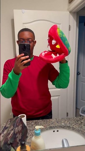 Making an Audrey 2 Puppet from Little Shop of Horrors #littleshopofhorrors #theatre