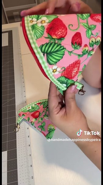 Creative Handmade Strawberry Coin Purse Sewing Project