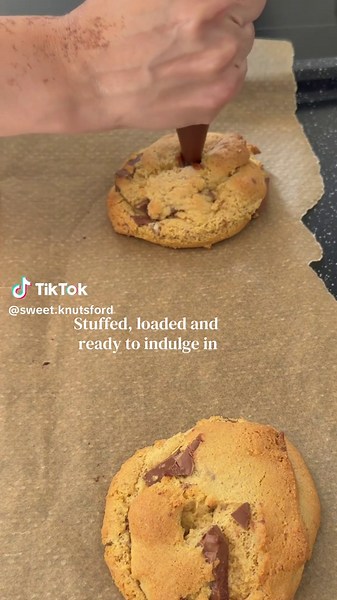 🍪 Indulgent & tempting POV: You took one bite and suddenly nothing else matters Stuffed, gooey, chocolatey perfection from Sweet Knutsford #SweetKnutsford #CookieTok #GooeyCookie #DessertLover #Knutsford
