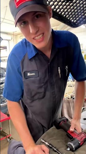 How To Never Break A 5.4L 3V Ford Engine Spark Plug Again #shorts