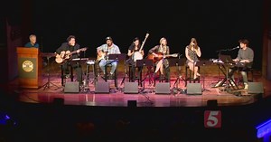 Class Teaches Students History Through Music