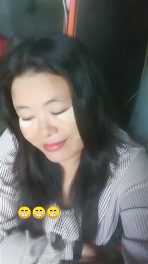 Myat Myat Mon သည် TikTok ပေါ်တွင် ရှိသည်