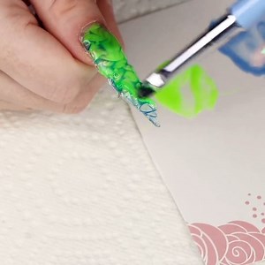 Grab some plastic wrap! We're going on a manicure trip! 💅 | MetDaan Nails