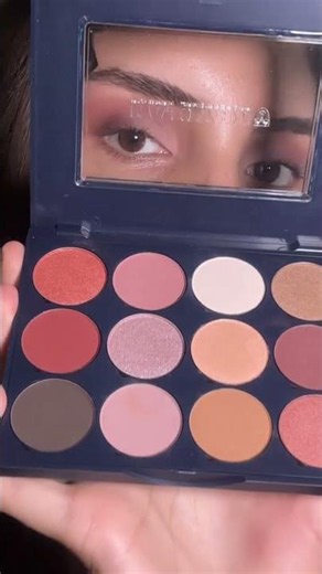 Kryolan Velvet Vision: smooth and polished finish
