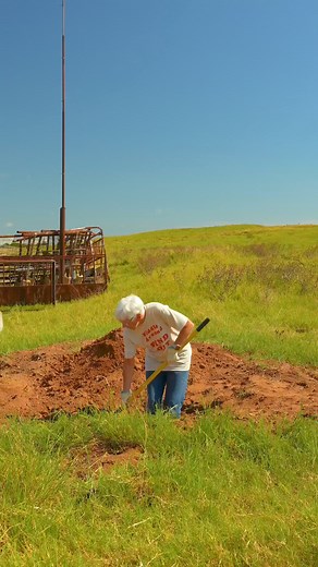 Granny says: fiddle around & FIND OUT 🤭 #farmfun #fiddlearound #fafo | Gatlin Didier