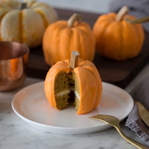 1.5M views · 2.4K reactions | How cute are these mini pumpkin cakes?! How-to: https://preppykitchen.com/pumpkin-mini-cakes/ | Preppy Kitchen | Facebook