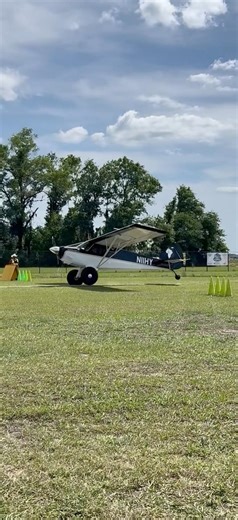 This Landing Has Commitment Issues 😅Heel → Toe → Toe →Heel #STOL #aeroplane