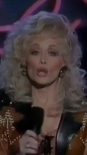 Jolene - Dolly Parton #tradução #jolene #dollyparton #traducaodemusica #nostalgia #tipografia #entregatiktok