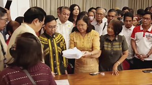 1.6M views · 10K reactions | Tinanggap na ni House Secretary General Reginald Velasco ang pangalawang impeachment complaint laban kay Vice President Sara Duterte. Ang mag-eendorso nito ay ang mga kongresista ng Makabayan Bloc sa Kamara. | via Isa Avendaño-Umali, DZBB/GMA Integrated News | GMA News | Facebook