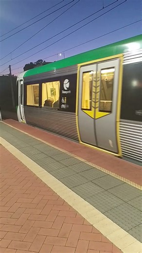 B series departing Wellard station #transperth