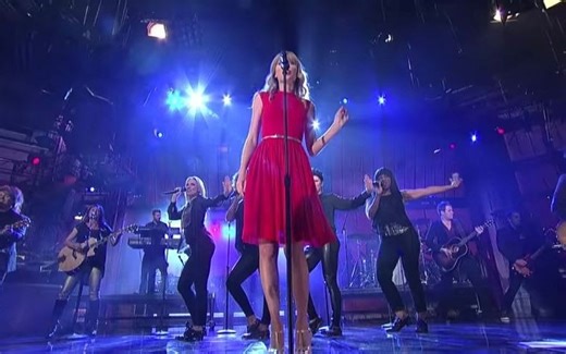 Taylor Swift - We Are Never Ever Getting Back Together (Live from New York City)