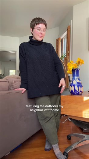 Spring Pixie Cut Inspiration with Daffodils