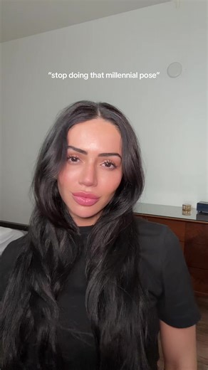 Millennial Expressions: Peace Signs & Duck Lips