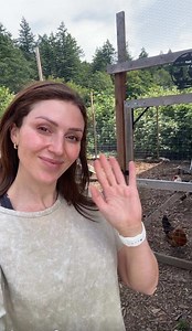 5K views · 75 reactions | some backyard chicken keeping tips that have actually worked for us in our homestead journey  - #backyardchickens #chickenkeeping #chickencoop #homesteadlife #beginnerhomesteader #chickensofTikTok #diychickencoop #chickentips | Homestead Hacks | Facebook