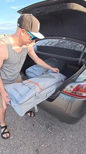 👋 Meet Weekender, our bestselling iSUP for all skill levels recently voted "Best Lightweight Paddleboard of 2024"🌊 💪 Durable & puncture-resistant 🪶 Lightweight & easy to carry anywhere 🎒 Includes accessories & a backpack to hold it all ✅ Great for all skill levels | Retrospec