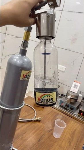 Automatic portable soda maker | Automatic Soda machine. #sodamaker #sparklingwater #carbonatedwater