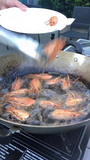Fried Shrimp Heads: A Crunchy Delight Cooks