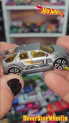 Pontiac Aztek Custom in Metalflake Silver 2025 HotWheels Mainline unboxing!