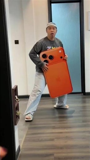 Giant iPhone was cut open and a "Treasure Map" or car keys were found inside.