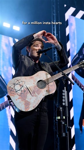 56K views · 1.7K reactions | Singing this one from the heart…Drop a  if you’re singing along! #insideout #ontour | The Script | Facebook