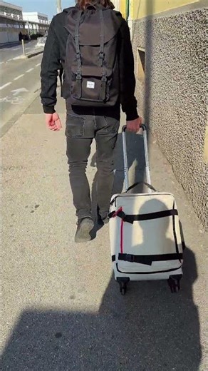 When you travel with hubby ✌🏼👸🏻