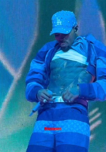 Do you like Back to Sleep? 🎶🤩 #chrisbrown #chrisbrownofficial #teambreezy #fyp