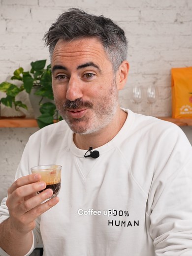 The luxurious flavours of spiced espresso 🤤 Let's make a Saudi Coffee ☕️🛎️ #goldenbrown #goldenbrowncoffee #coffeeup #spicedcoffee #saudicoffee #espresso #blackcoffee #specialtycoffee