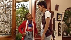 See John Stamos and Jaleel White re-create throwback scene
