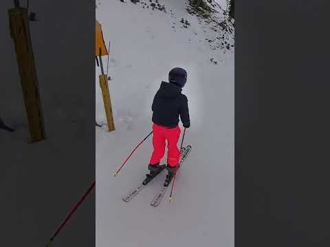 Elynn滑雪训练，红狗雪道一镜到底，太帅了！#滑雪 #双板滑雪 #滑雪教练 #太浩湖滑雪 #加州滑雪