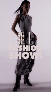ELLE Fashion Show 2023 chính thức công bố chủ đề GIAO LỘ THỜI TRANG & KIẾN TRÚC sẽ diễn ra vào ngày 20/12/2023 tại Dinh Độc Lập, hứa hẹn mang đến trải nghiệm thời trang, nghệ thuật đặc biệt. Trong không gian di sản kiến trúc, hơn 100 trang phục của 4 thương hiệu sẽ trình diễn trên sân khấu catwalk phi truyền thống, được thiết kế bởi đối tác sáng tạo của ELLE. Đó là khi thời trang gặp gỡ với kiến trúc, tạo nên một không gian sáng tạo liên ngành, gợi mở sự trao đổi về cảm hứng và thực hành của hai