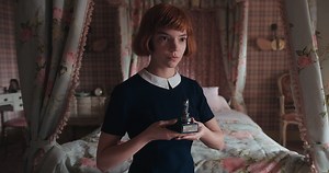 How the Hair & Makeup Inform the Story of 'The Queen's Gambit'