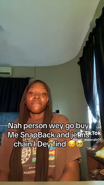 Finding the Perfect SnapBack and Jeans Chain