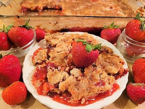 Strawberry Dump Cake with Cake Mix - ParnellTheChef