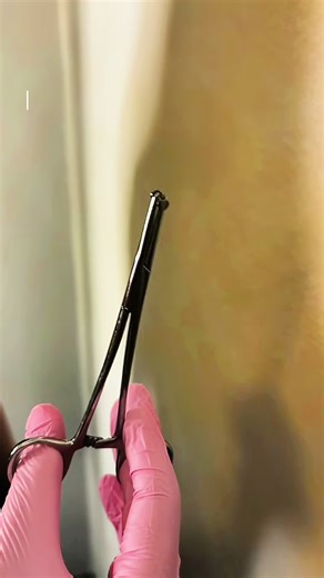 🌸AZALEA STUDIO X STACKED✨ Nőnap, de make it iconic💅🏻 Mit szólnátok hozzá, ha azt mondanánk, hogy kitaláltuk a tökéletes programlehetőséget egy csajos naphoz? Rendhagyó módon most kizárólag piercing walk in napot szervezünk, viszont kicsit megfűszereztük nektek, hiszen ha már ékszerekről van szó, akkor a @stacked_hungary által lehetőségetek nyílik egyedi karkötőket készíteni nálunk (szintén időpont nélkül)!✨ Ne csak ünnepeld magad, fejezd ki!🤍🌸 Várunk benneteket stúdiónkban egy felejthetetle