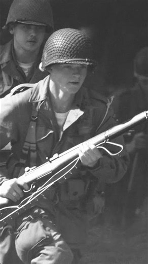 WWII Allied soldier rushing into the fierce battlefield #WW2 #WorldWar2 #AlliedForces