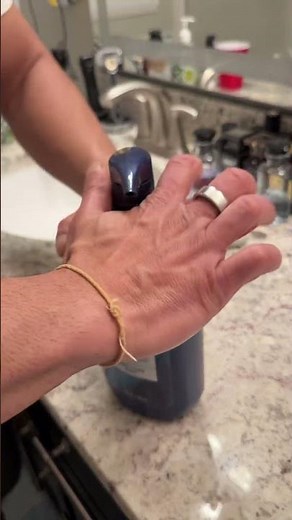 How to open Suave Men Refreshing Body wash #bodywash #open #suave #suavebodywash