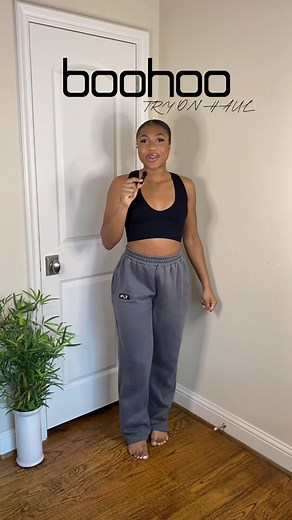 back with another Boohoo Try On Haul, lets get ittt. What’s yalls favorite clothing item? @boohoo #tryonhaul #outfitideas #summerfashion #boohoohaul