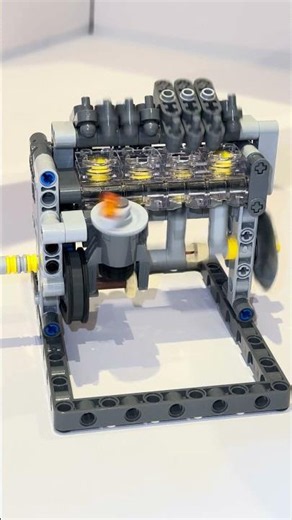 Realistic Inline 4 Lego Engine Reving