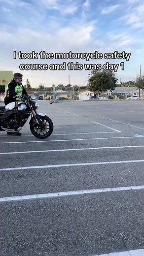My first time ever riding! #motorcyclesoftiktok #newmotorcyclerider #motorcyclebeginner #motorcyclelife #bikergirl #girlbiker #girlswhoride #girlswhoridemotorcycles #motogirl #VozDosCriadores #screammovie | Motorbike Drive
