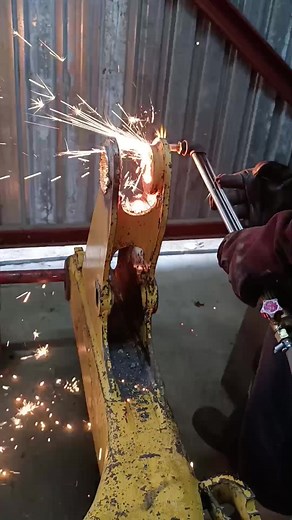 Replacing Bosses on a Komatsu D51 Bulldozer | Heavy Equipment Repair