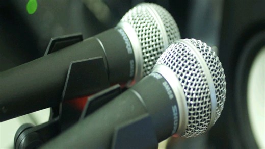 四种不同连接类型的舒尔SM58话筒音质对比评测