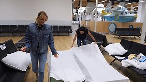 A reptéren kellett aludnia Zimány Lindának és Bódi Sylvinek: „Ennél lejjebb már nincs”