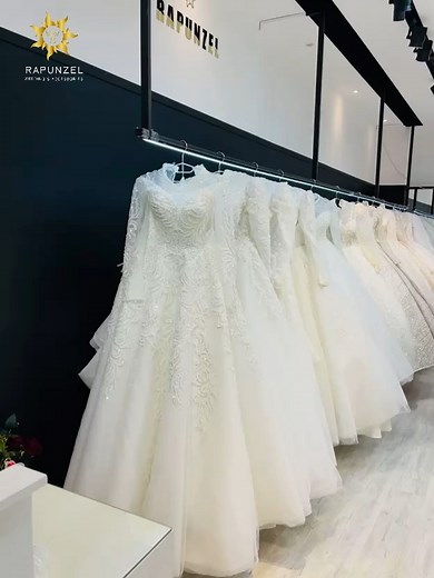 لكل أميرة فستان مميز في روبانزل ❤🥰 روبانزل #أن_تكوني_أميرة تابعونا على انستا https://www.instagram.com/rapunzel.wedding.accessories/ لتــــواصـل العنـــوان .. **المنصورة ..شارع الترعه - أمام وكاله المنصوره -مقابل الطيباني للأقمشة. تــليـفـون .. 01140008433 . #إطلاله_تبهر_الجميع #أن_تكوني_أميرة #wedding_dresses #wedding #bride #bridemaids #bridalshower #brideandgroom #فستان #فستان_زفاف #سوارية #خطوبة #بوكية #accessories #weddingAccsesories | Rapunzel Wedding أتيلية روبانزل