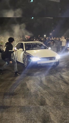 20K views · 414 reactions | STREET DRIFTING IN INTERSECTION #streetdrifting #carmeet #viral #sideshow #carcommunity #streetrace | Drift Dailys | Facebook