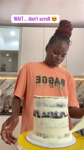 Stunning Purple Cake Design with Buttercream Art