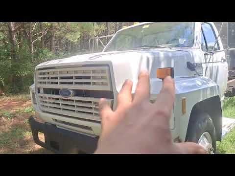 Buying My First Medium Duty Trucks!!! Ford F700 & GMC Top Kick